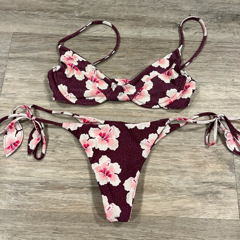 Benoa Swim Lani Set, size medium